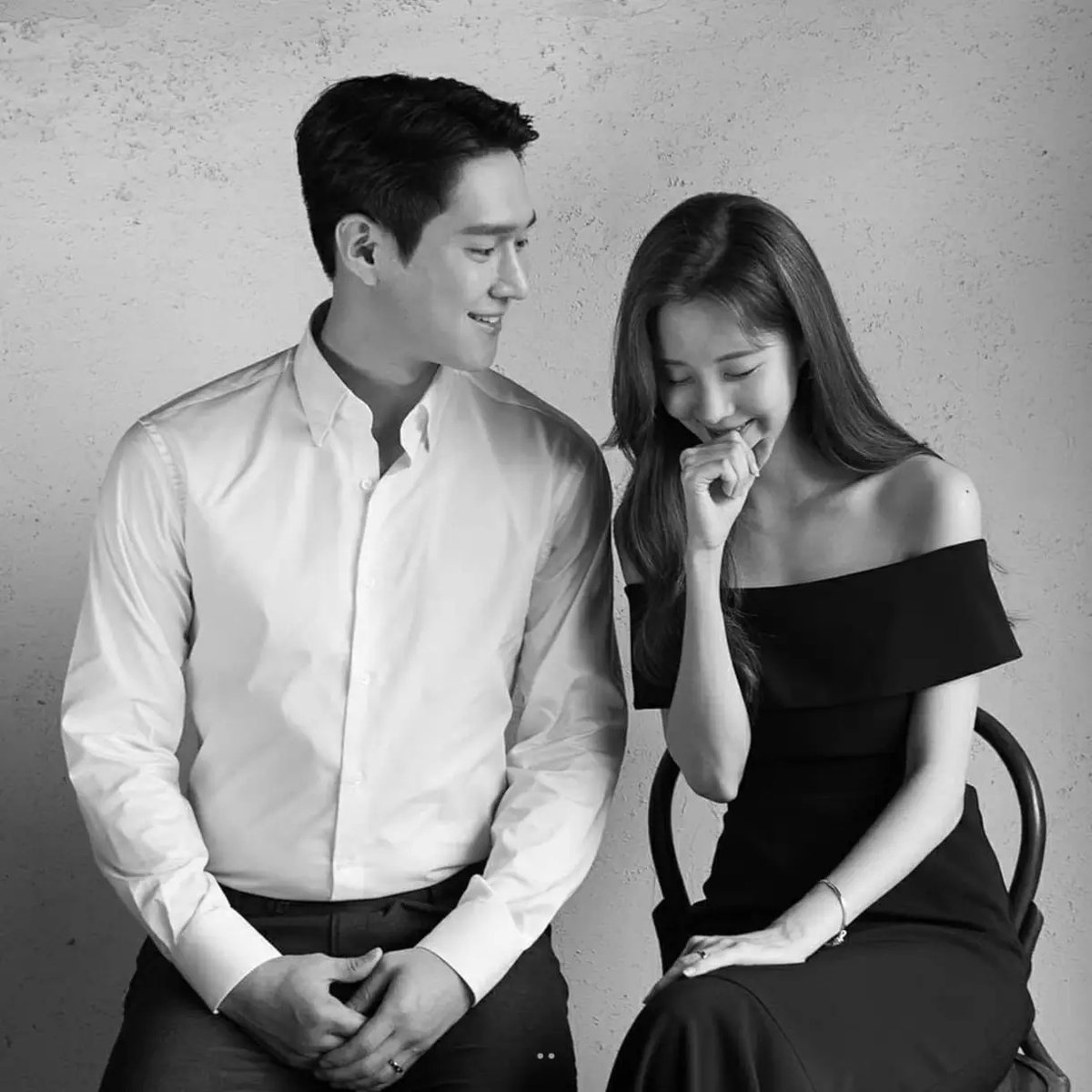 seoleovly's tweet image. this was actually the most realistic kdrama wedding shoot ever