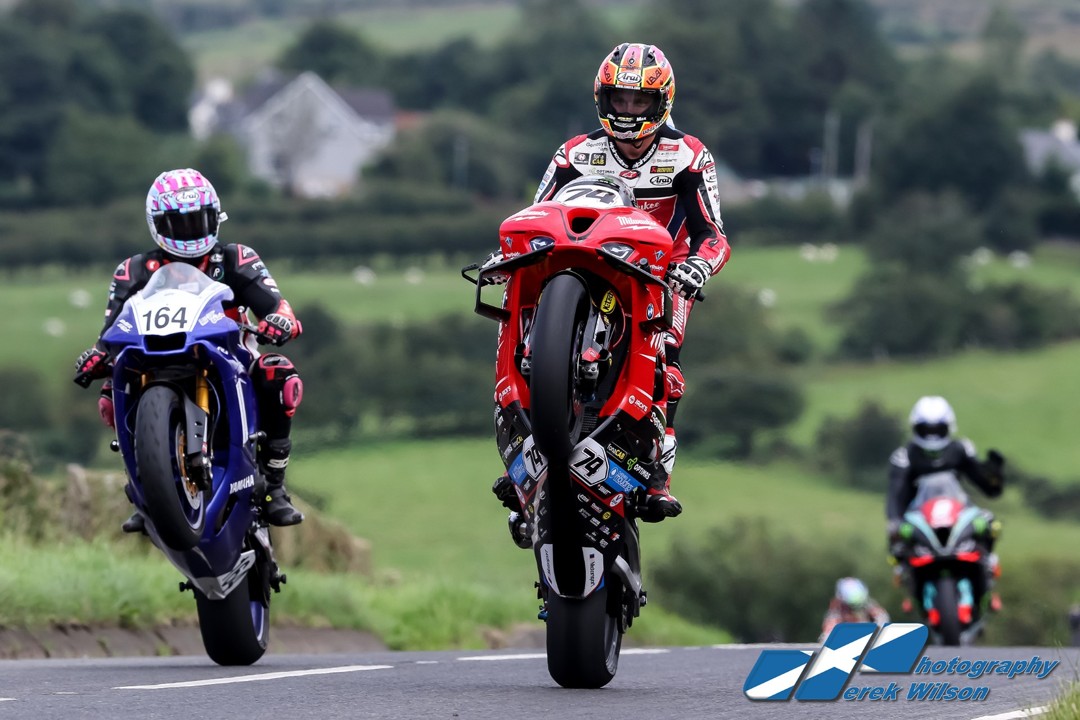 StevieRRN's tweet image. Armoy 2025: Qualifying Live Updates, photo by @derekDWP,
roadracingnews.co.uk/armoy-2025-qua…