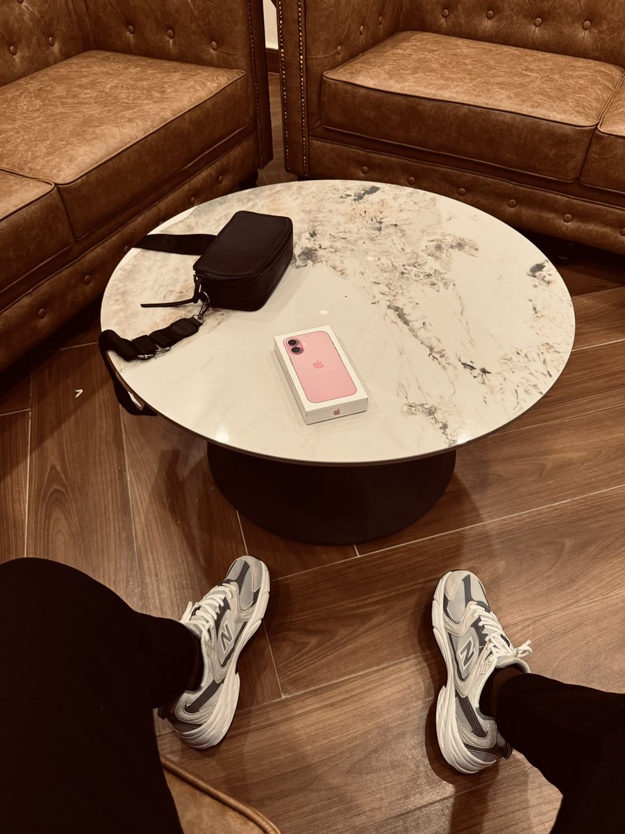 brian_gadgets's tweet image. Brand new Iphone 16 unsealed and taken by Appo. Thank you for supporting us always