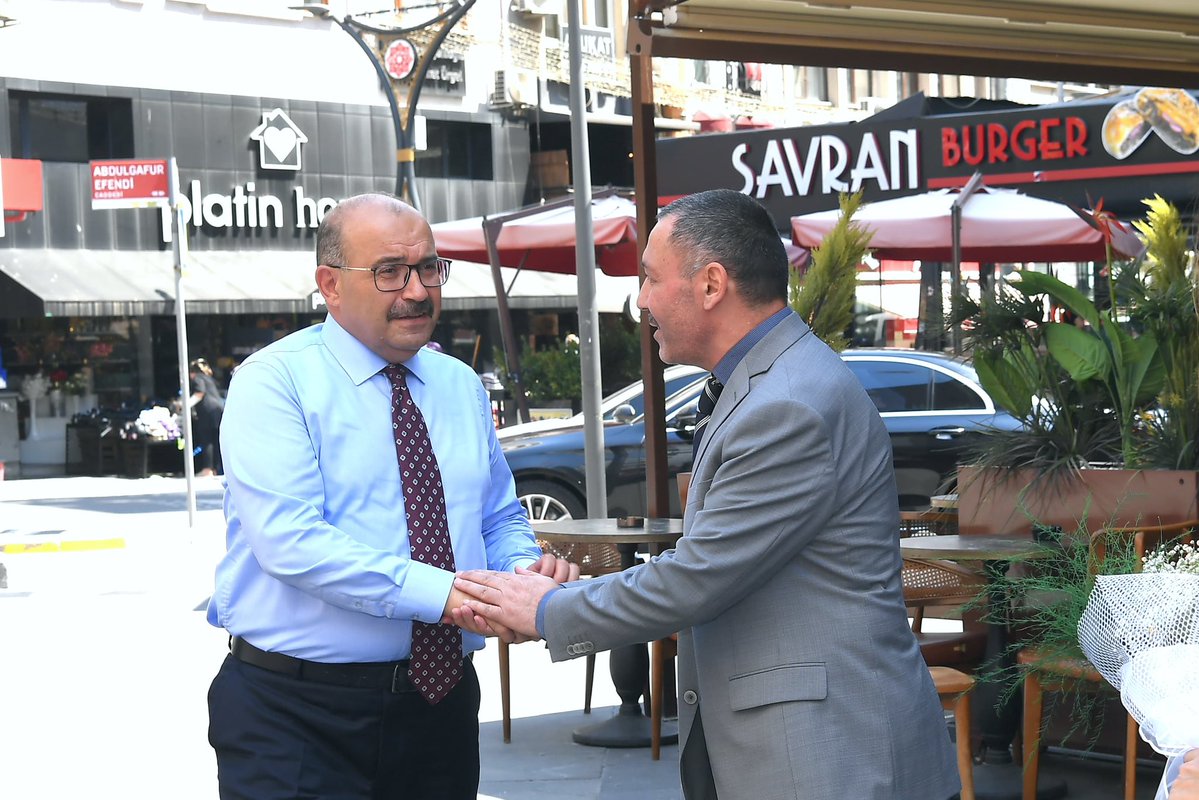 TC_Balikesir's tweet image. 🔹 Vali İsmail Ustaoğlu, görevine yeni başlayan Türkiye İstatistik Kurumu Balıkesir Bölge Müdürü Yavuz Uyar&apos;ı ziyaret ederek yürütülen çalışmalar hakkında bilgi aldı.