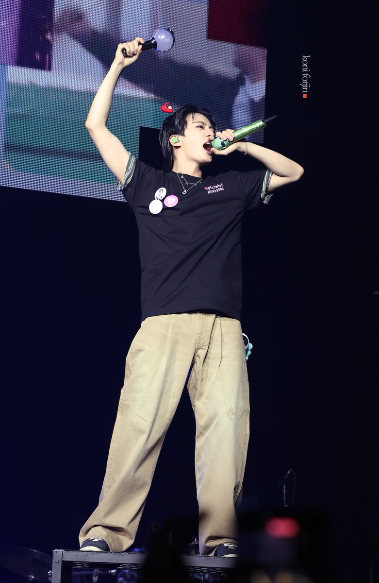 btsforever1207's tweet image. 250723 Dallas day2 HD
์ค๋์ ๋์๊ฒ
#๋ฐฉํ์๋
๋จ์ง #JIN #์ง #Jin_Echo #RUNSEOKJIN_epTOUR_Dallas #RUNSEOKJIN_epTOUR_Dallas_DAY2