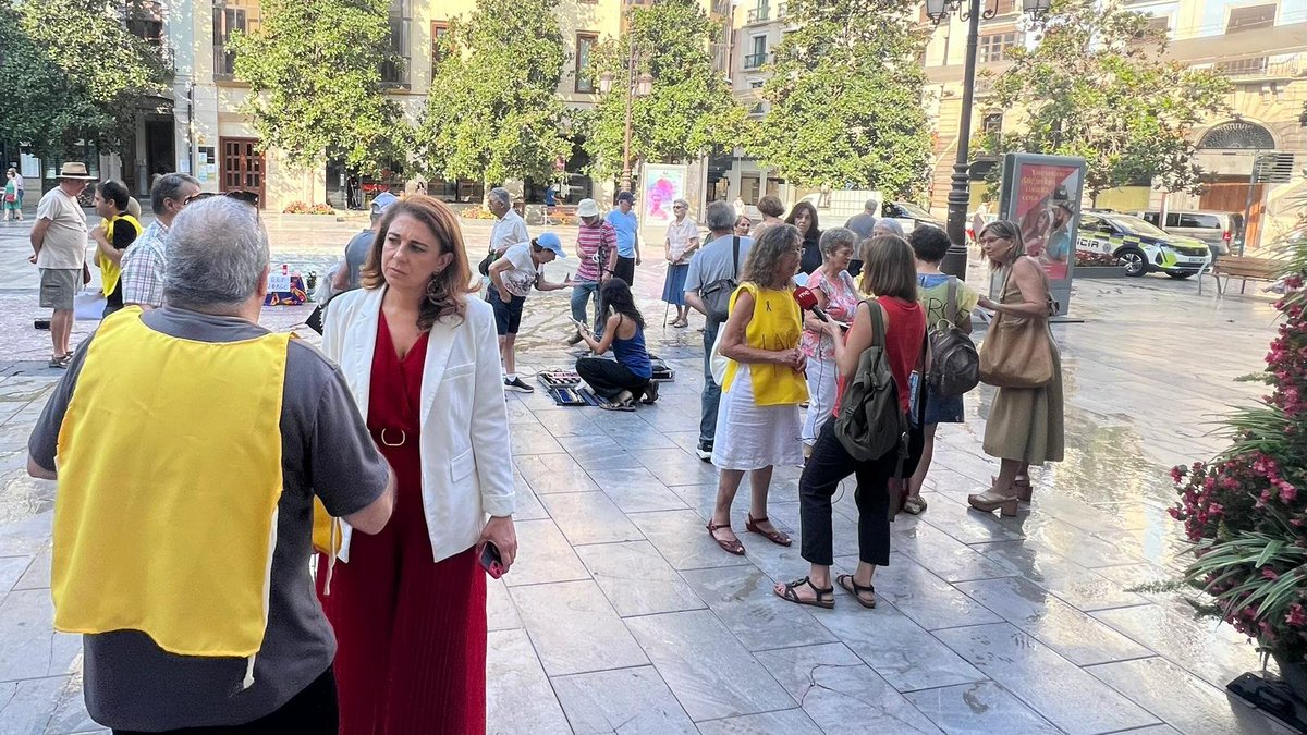 granadapsoe's tweet image. Nos hacemos eco de las reivindicaciones del colectivo La Calle Mata después de que falleciera otra persona en la calle
@RaquelRuz1 exige a Carazo la apertura todo el año de un Centro de Alta Tolerancia y la implicación total de los servicios sociales
granadapsoe.com/el-psoe-se-hac…
