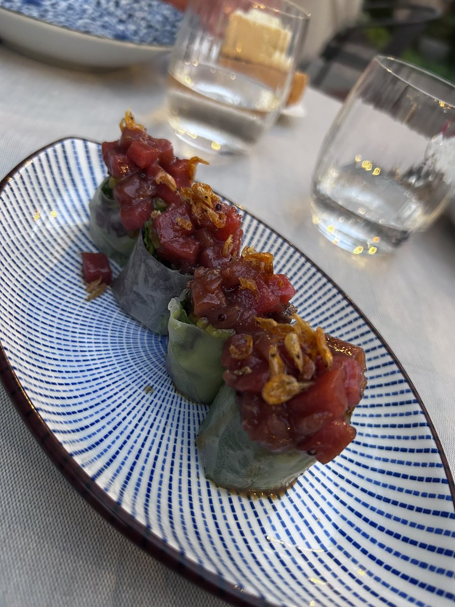 mcaballero's tweet image. Todos los veranos digo lo mismo, pero el mejor restaurante de la Sierra de Madrid (calidad excepcional a precio muy razonable) sin duda es el Koma. Un must ubicado en Collado Mediano