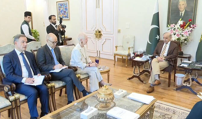 AbbTakk's tweet photo. EU Ambassador pays farewell call on PM
#EUAmbassador #PakistanPM #DiplomaticVisit #FarewellCall #InternationalRelations #PakistanNews #Diplomacy #EUandPakistan #Abbtakk 
Read Complete Article : 
https://t.co/cEHCkSg6Mw
Join Our WhatsApp Channel : https://t.co/MkW0CEGqyw https://t.co/t9kcCUWoSX