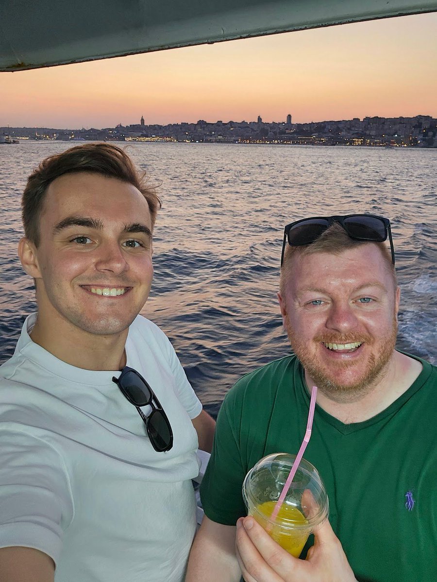 superalbs's tweet image. And to finish the day, a nice ride on the ferry at sunset. Great to be joined by my good friend @paul_winginit for the exciting adventures over the coming days. 😁