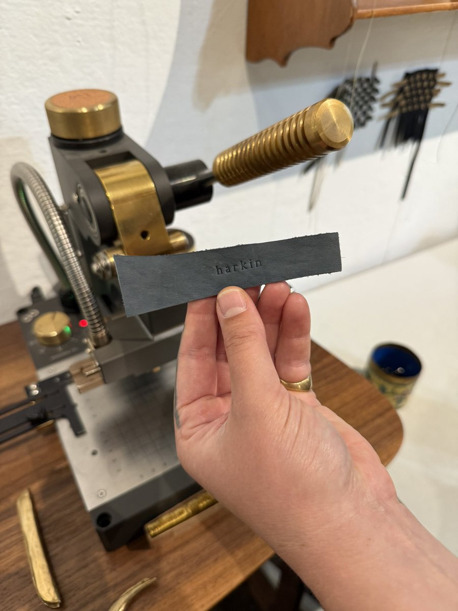 SkrticX's tweet image. Stopped by 78th Street Studios and met Courtney Phillips of Harkin Studio. She crafts stunning small-batch leather goods with care for sustainability, and design. A true Cleveland talent making world-class work in Gordon Square. Check out her work: harkinstudio.com