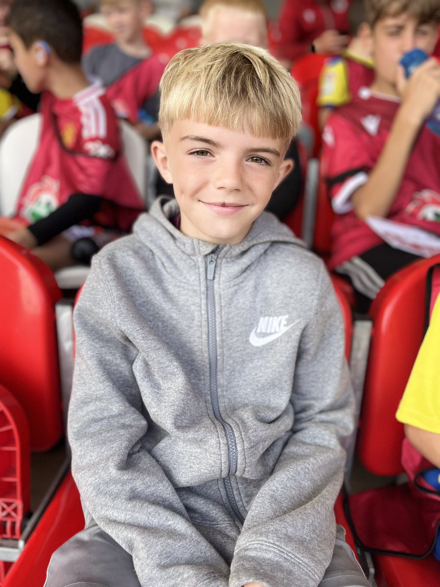 ASFCcommunity's tweet image. ❤️ What a way to finish week one of holiday courses .. a trip to Accrington Stanley open training session!
The ☀️has even made an appearance!