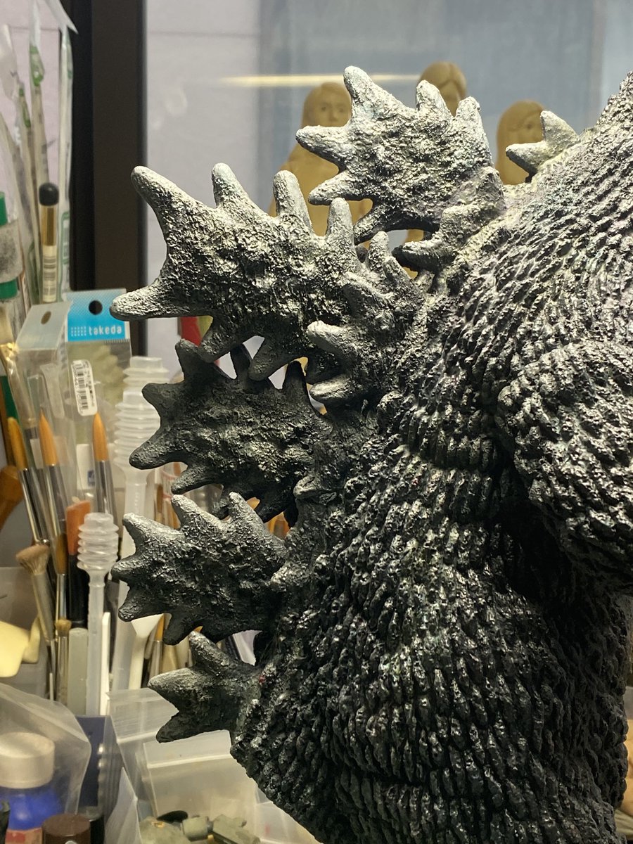 KATOOO_T's tweet image. 韓国から先ほど完成品と複製品が届きました。綱渡り状態での進行ですが無事販売できます😊
WF 6-19-02レインボウエッグ
ゴジラ1966 未塗装未組立レジンキット
組立後の全高36.5cm 48,000円 15個販売