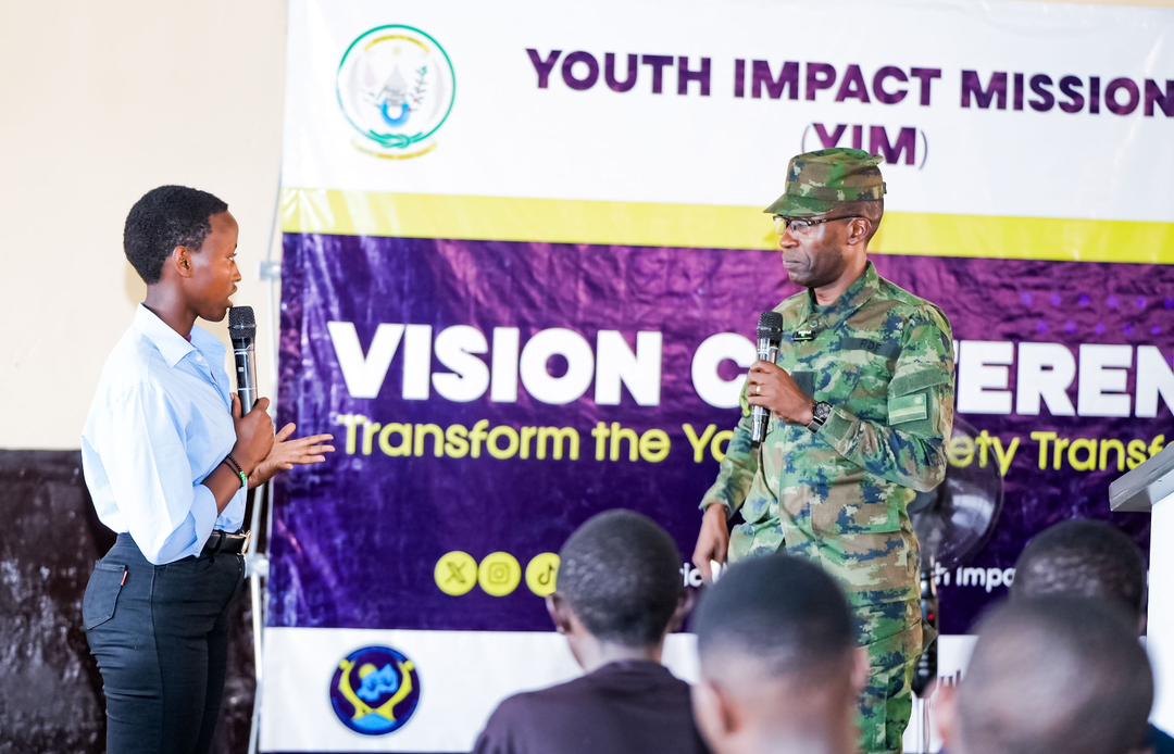 RwandaMoD's tweet image. On 24 July 2025, the RDF Chief of Civil-Military Cooperation, Colonel Désiré Migambi, engaged with over 1,000 students from various secondary schools across the country during the annual Vision Conference held at Star Secondary School in Masaka, Kicukiro District.
The workshop…