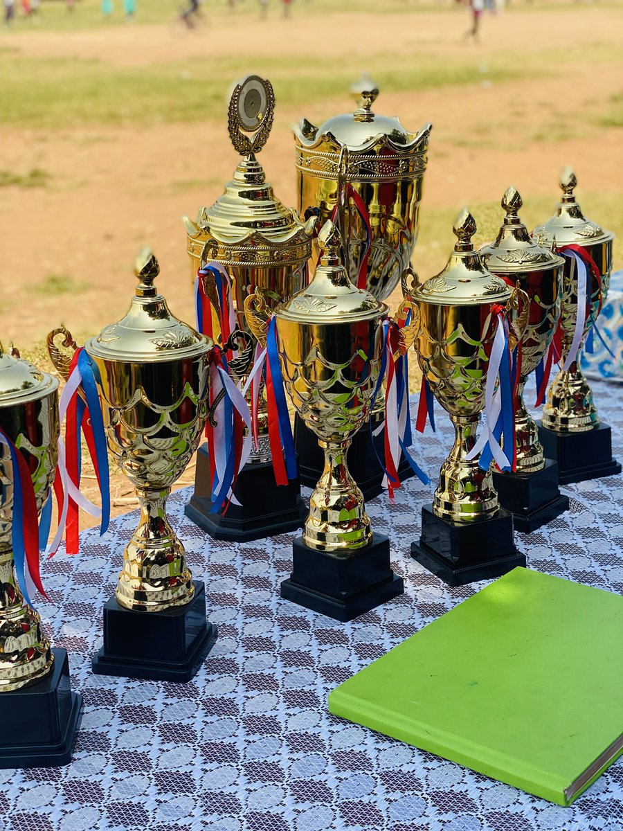 ezi2011's tweet image. We are using sports as a unifying force bringing communities together to preach peace,unity,and prosperity,while rallying support for HE Kaguta Museveni as we head toward 2026.The movement is strong, the message is clear! ✅🗳️ #JajjaTovaKuMain #NRM2026 @KagutaMuseveni @NRMOnline