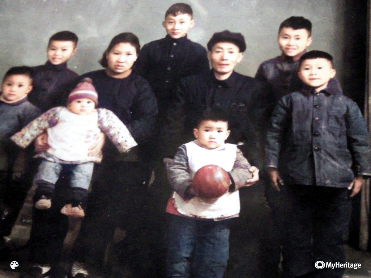 psally007's tweet image. My Heritage helped me retrief a most unreachable family past. That is before the Cultural Revolution, peehaps in 1963-64, when my grandparents were in their prime, and my dad was as old as my son now, a very cute and handsome toddler. Family of 邢汝恩, 玉门 oil in Shanghai.