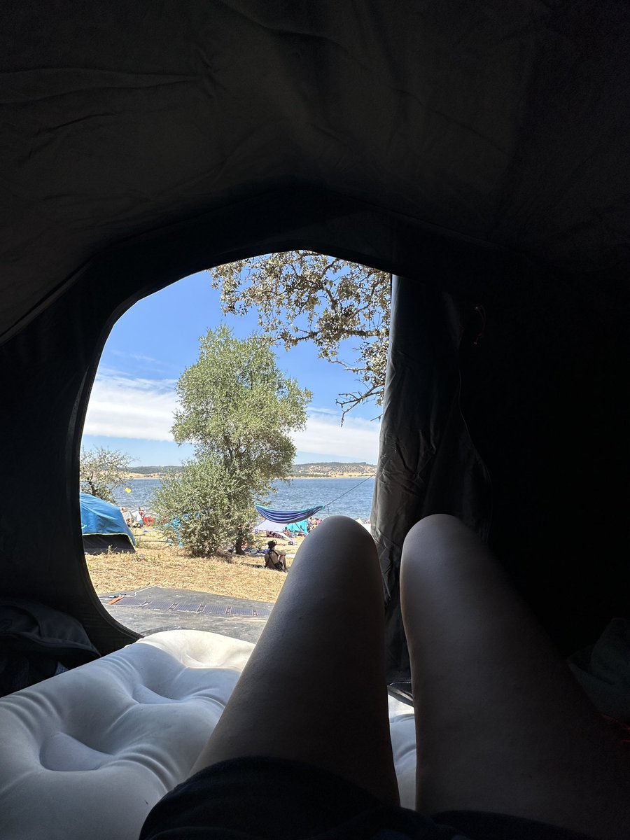 Laurastacksats's tweet image. 10 days offline. What did I miss?