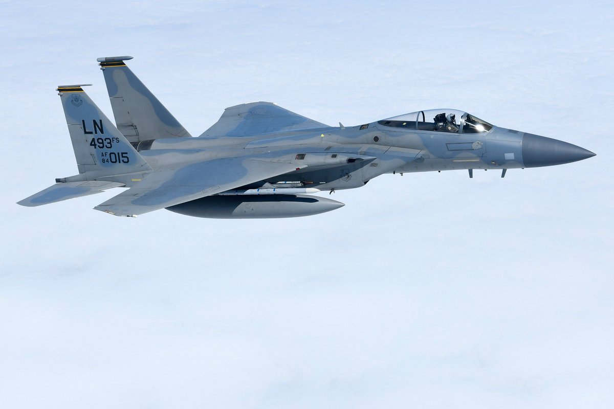 09Runway's tweet image. McDonnell Douglas F-15C Eagle 84-0015 LN. 2019.