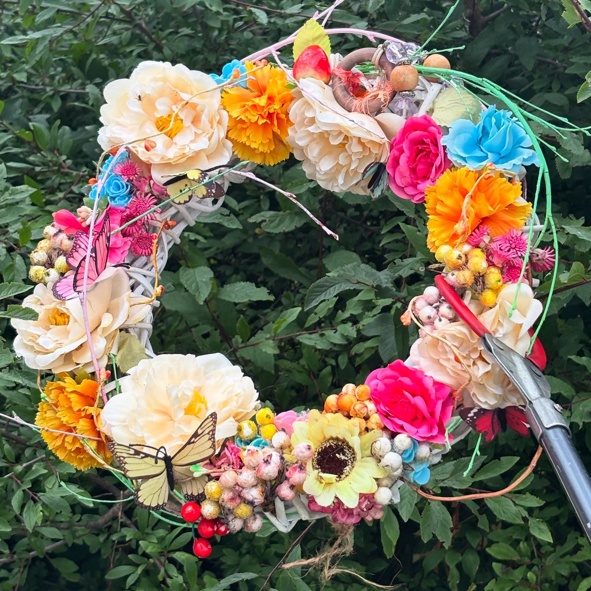 Zwerfinator (@zwerfinator) on Twitter photo Zwerfinator draagt deze bijzondere #zwerfie op aan alle zwerfafvalrapers en alle mensen die op andere manieren strijden tegen zwerfafval en plastic vervuiling. Hulde! Zwerfinator draagt deze bijzondere #zwerfie op aan alle zwerfafvalrapers en alle mensen die op andere manieren strijden tegen zwerfafval en plastic vervuiling. Hulde!