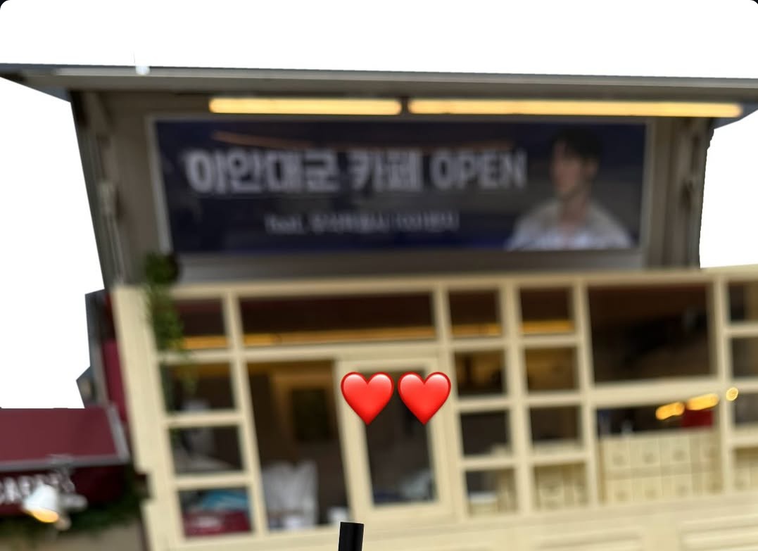 sonesshine's tweet image. even wooseok deleted the CT background (i think it's in png)... they really say "no degunbuin crumbs even a little bit for y'all" and most importantly "NO MORE SASAENG come to the shooting location!"