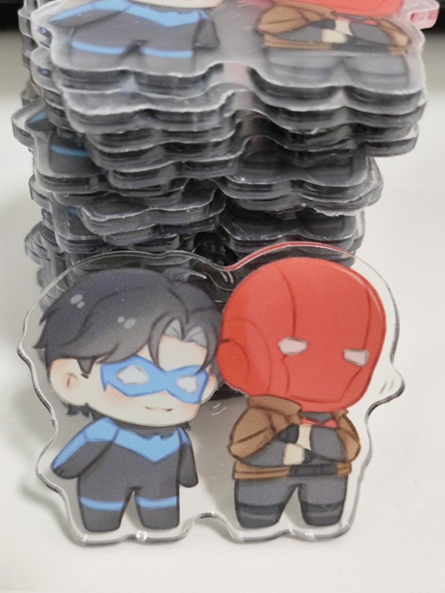 整了很多亚克力，前面是冰箱贴，后面会改成文件夹✌🏻