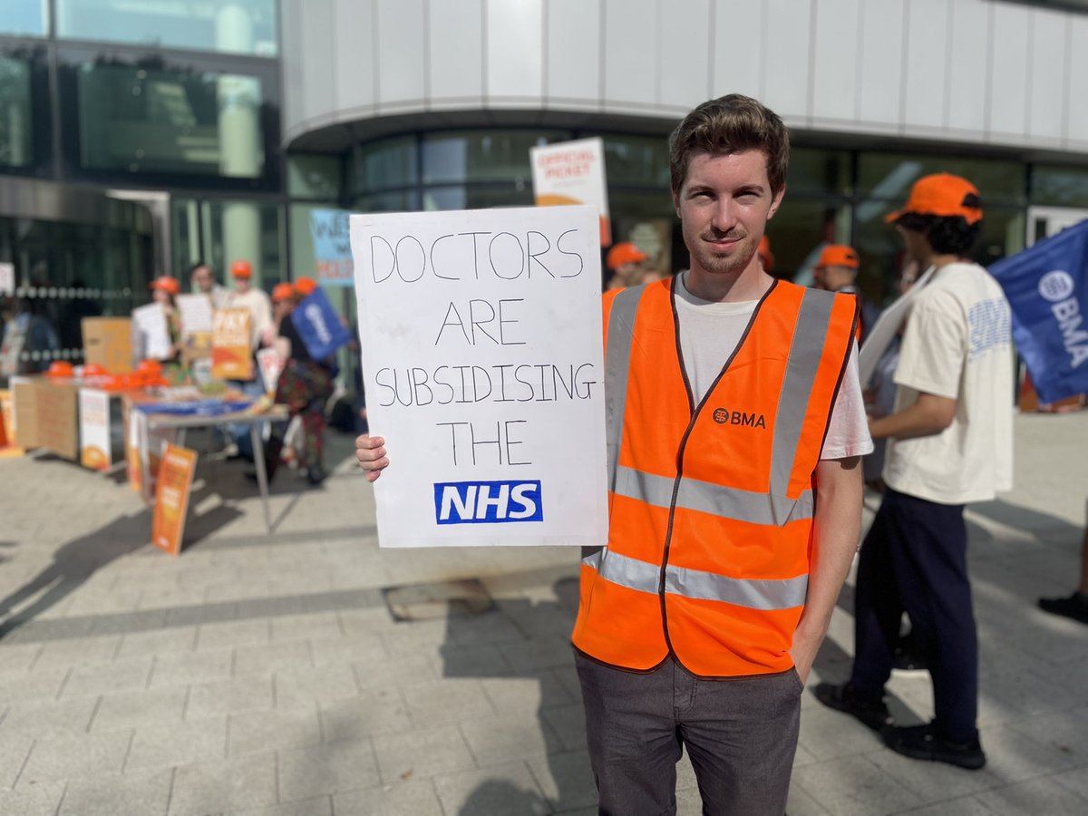 <a href="/BMAWestMidsRDC/">BMA West Midlands Resident Doctor Committee</a> <a href="/DrPeterFahey/">Dr Peter Fahey</a> FY2 doctor <a href="/CowdryBen/">Dr Ben Cowdry 🦀</a> says many colleagues fear they will be without a job come August because of the lack of specialty training roles.

He said many doctors feel frustrated that PAs, with less training, are paid more than doctors. That they are ‘shows the money is there’, he