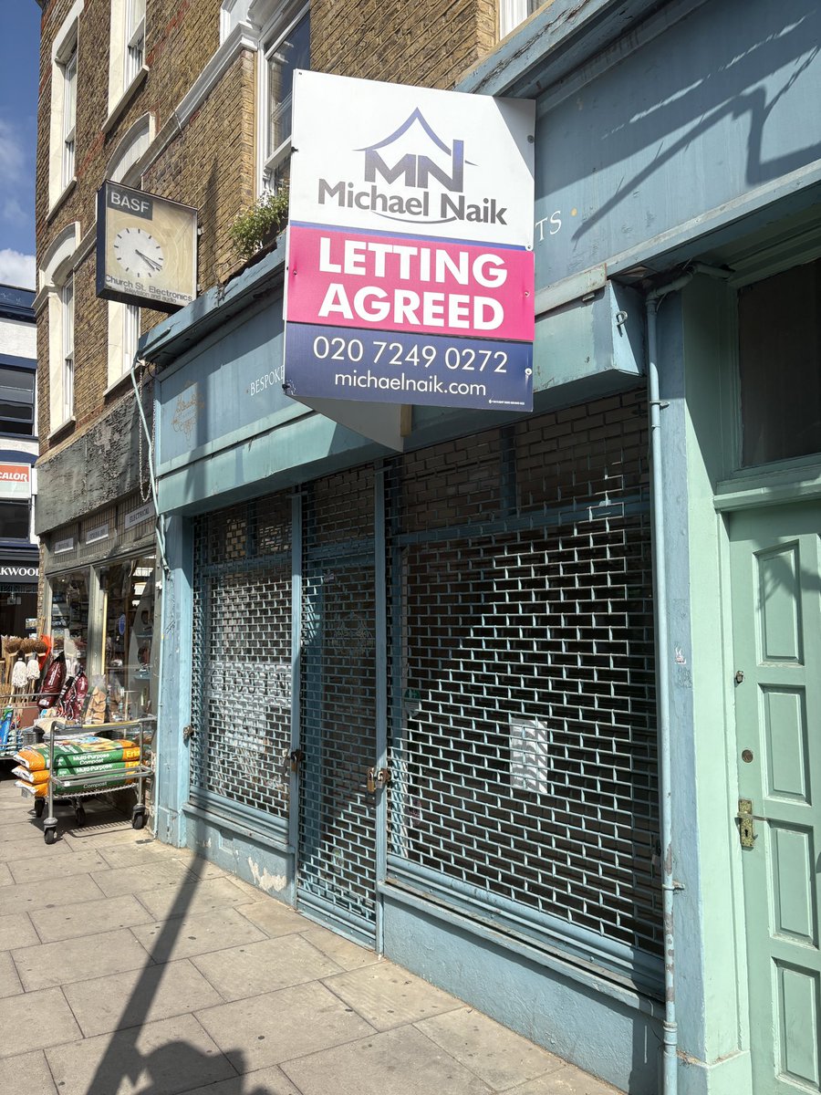 StokeyUpdates's tweet image. ‘Letting Agreed’ sign on 44 Stoke Newington Church Street, which recently closed. Hopefully it will reopen soon.