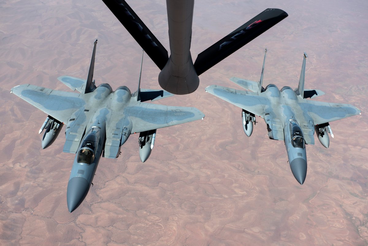 09Runway's tweet image. McDonnell Douglas F-15C Eagle 84-0015 LN. 2018.