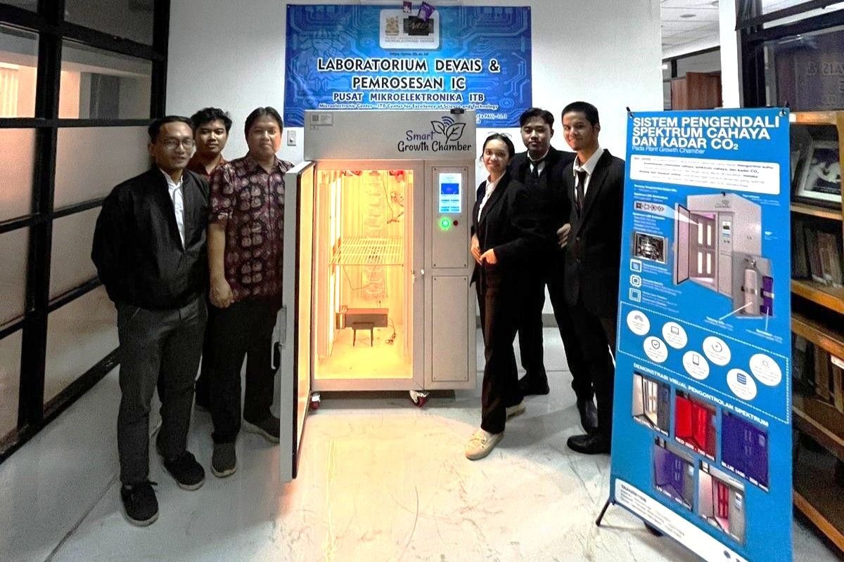 Inovasi Mahasiswa Elektro ITB, Kembangkan Alat Pengatur CO2 dan Cahaya untuk Optimalkan Pertumbuhan Tanaman

itb.ac.id/berita/inovasi…