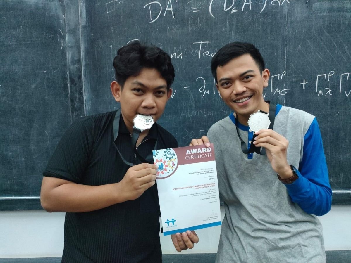 Deteksi Jamur Sawit dengan Machine Learning, Mahasiswa SITH ITB Raih Silver Award Internasional

itb.ac.id/berita/deteksi…