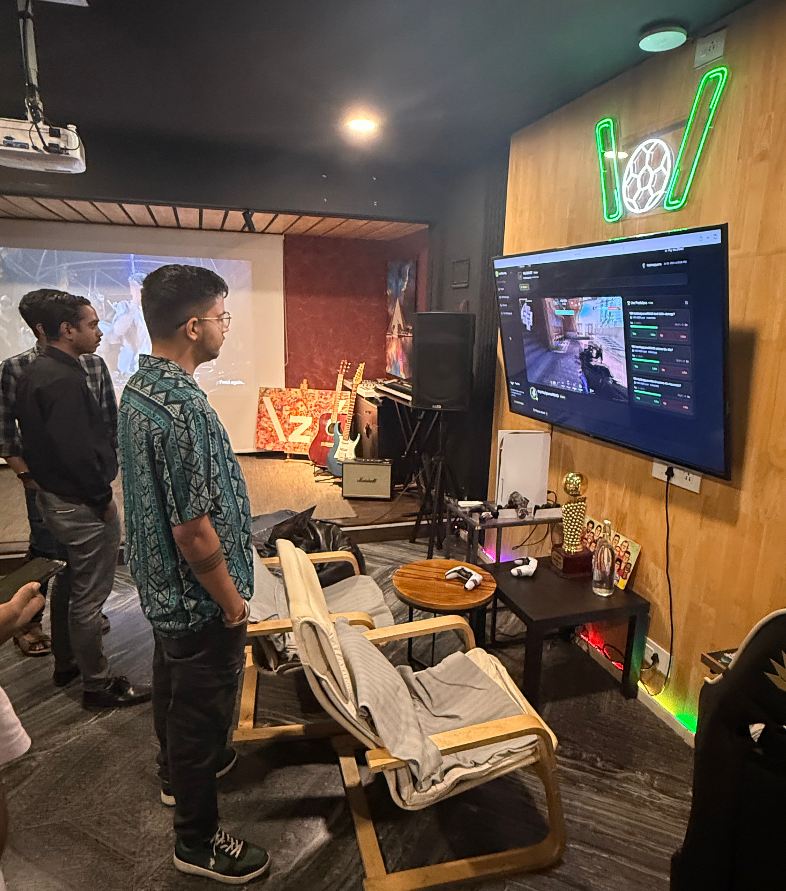CatoffGaming's tweet image. CATOFF VALORANT TOURNAMENT WAS WILD! 🎯
Here are some highlights from our recently held Valorant tournament at the Zo House!
Massive shoutouts to everyone who pulled through and made this night unforgettable. From shot calls left and right to predictions through the roof 🔥