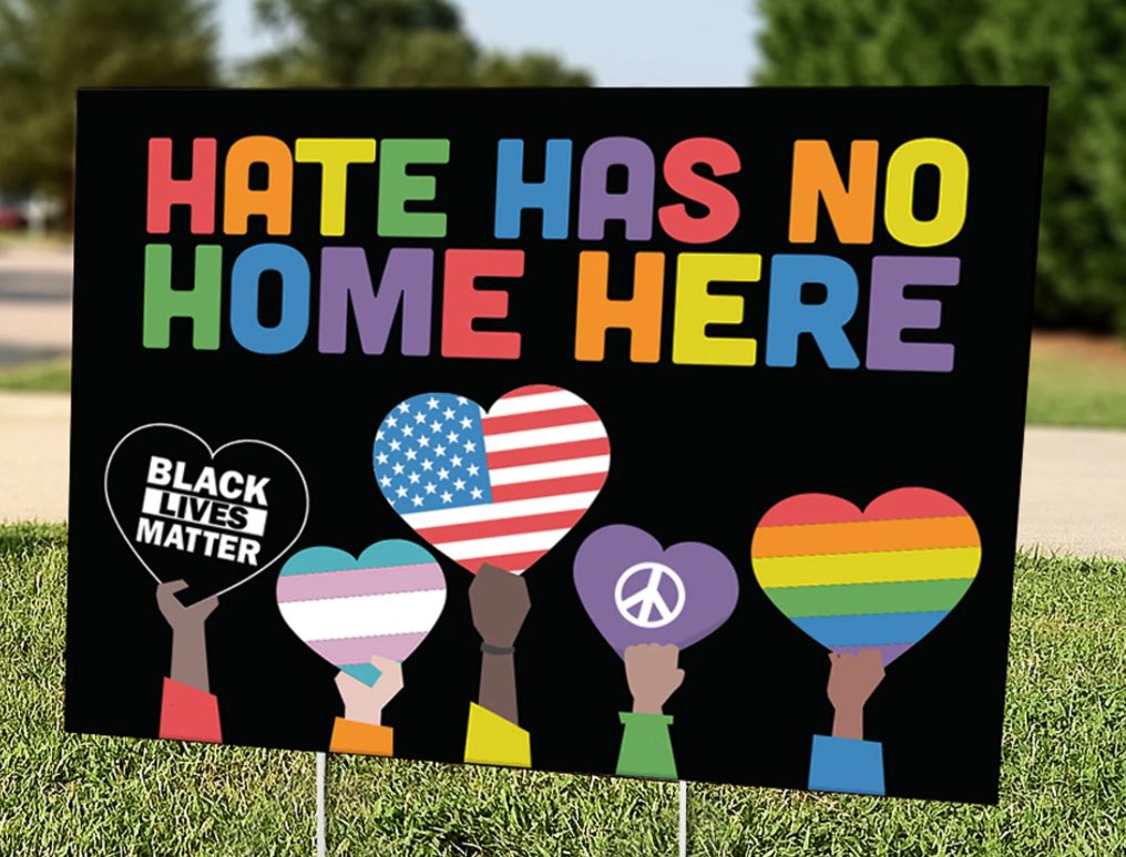 MichelleFaretta's tweet photo. I had a LONG conversation last week about this…when you knock enough doors you begin to learn the way people decorate/maintain their yards says A LOT about the type of conversation you will have. 

👇These are the ones I dread the most. https://t.co/s4fon1DRNw