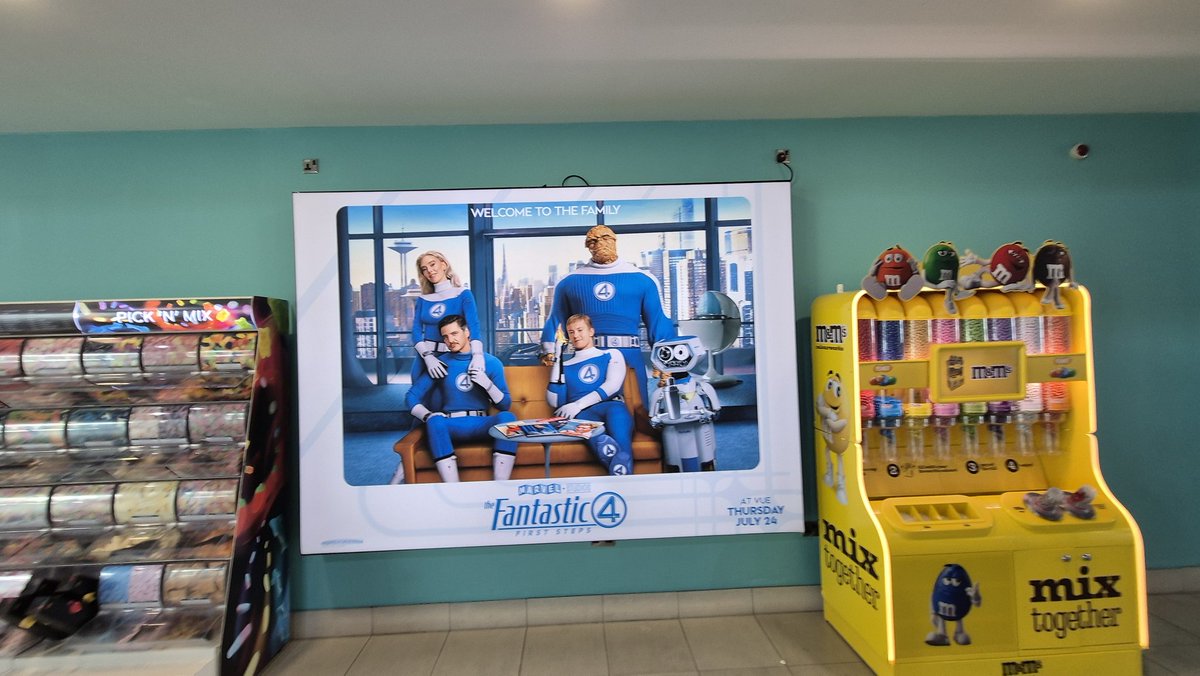 MarkYarksHopper's tweet image. At cinema to see new Fantastic Four film, 1st superhero film have seen in AGES. Fantastic 4 have always been my fav though- have a big old valuable comic collection.