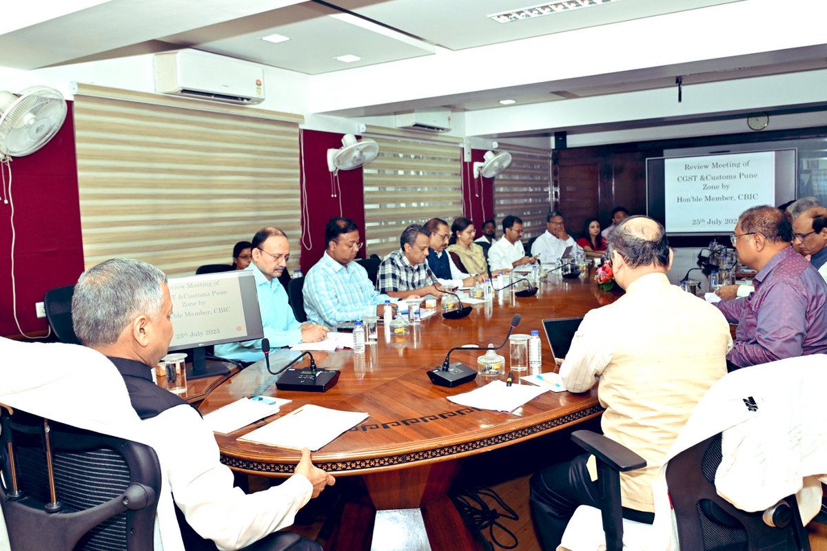 Sh. Yogendra Garg, Member <a href="/cbic_india/">CBIC</a> held  a review meeting of Pune Zone along with Sh. Mayank Kumar, Chief Commissioner <a href="/cgstcuspunezone/">CGST & Customs Pune Zone</a>.    

During the meeting,he emphasized:
👉The need for fair and      transparent taxpayer engagement.

👉Efficient and accountable