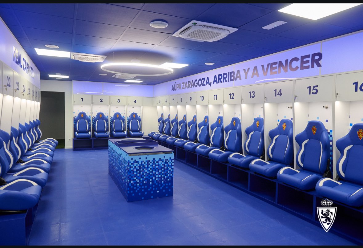 🏟️ El 𝐈𝐛𝐞𝐫𝐜𝐚𝐣𝐚 𝐄𝐬𝐭𝐚𝐝𝐢𝐨 tiene ya su aspecto definitivo

🔎 El cambio en los vestuarios es uno de los más llamativos

📸 Ha pasado poco más de un mes entre una imagen y otra