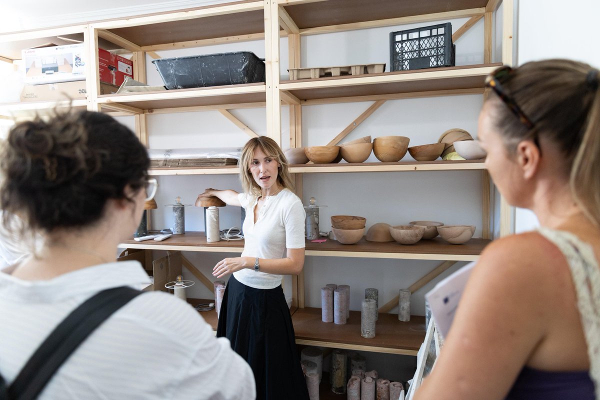 EUinAlbania's tweet image. ♻️ How green innovation is transforming communities through the circular economy?
🎙️ 15 journalists from different 🇦🇱 Albanian media outlets are visiting three EU-funded projects, in Tirana, Baldushk, and Fushë-Krujë, witnessing first-hand how innovation, collaboration, and…