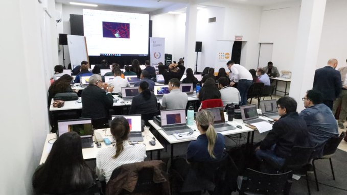 PopDevUNFPA's tweet image. The 1⃣st regional #DEGURBA workshop in Latin America, hosted by @INE_Paraguay, concludes today in #Paraguay 🇵🇾.
With support from #UNFPA & @EU_Commission, it trained national institutions to apply DEGURBA using geospatial #data to inform policies on health, gender & development.