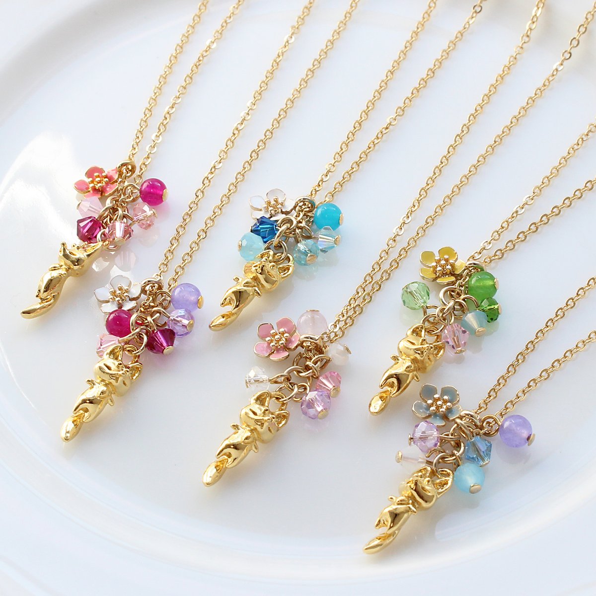 pecca5's tweet image. minneさんでミニキツネのネックレス販売予約登録しました！
7月26日 0:00から販売です。
1点づつ販売なので随時在庫入れます。

minne.com/items/42314898