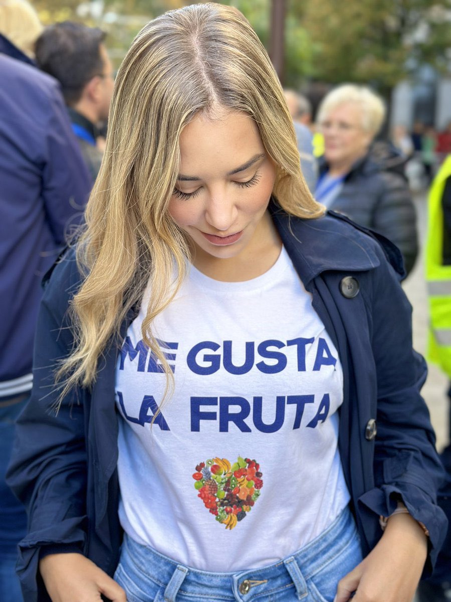 ELTOLAVARA6's tweet image. Teniendo en cuenta que los peperos nunca dimiten aunque roben o maten.. Creéis lo que dice ésta pija frutera de que ha dimitido? ..O se la ha cargado su chacha Ayuso?