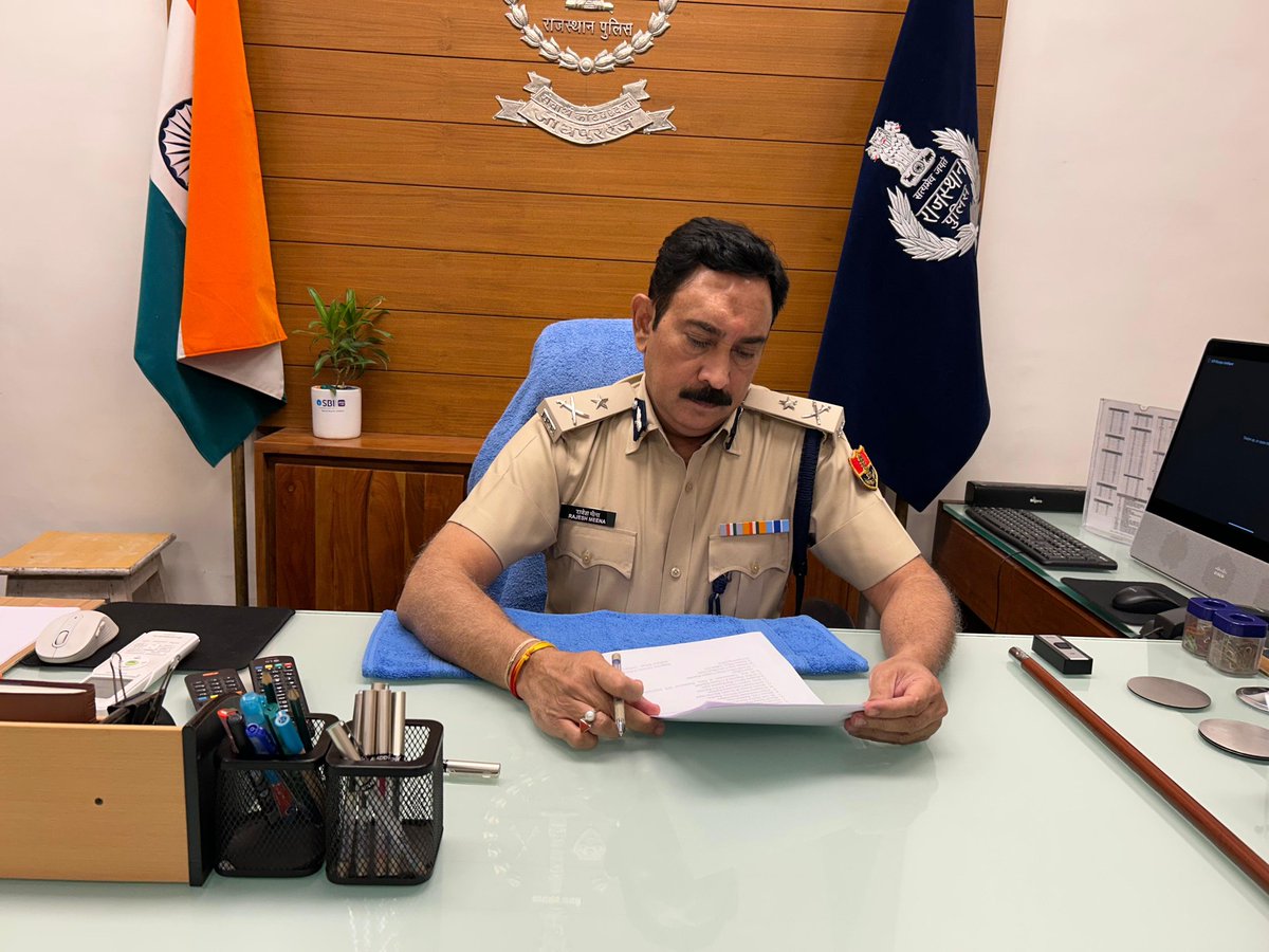 Dr. Ashok Sharma (@ashok_jodhpurii) on Twitter photo जोधपुर रेंज के नए आईजी राजेश मीणा(IPS) ने आज पदभार ग्रहण किया. <a href="/BhajanlalBjp/">Bhajanlal Sharma</a> <a href="/PoliceRajasthan/">Rajasthan Police</a> <a href="/Igp_Jodhpur/">Jodhpur Range Police</a> जोधपुर रेंज के नए आईजी राजेश मीणा(IPS) ने आज पदभार ग्रहण किया. <a href="/BhajanlalBjp/">Bhajanlal Sharma</a> <a href="/PoliceRajasthan/">Rajasthan Police</a> <a href="/Igp_Jodhpur/">Jodhpur Range Police</a>