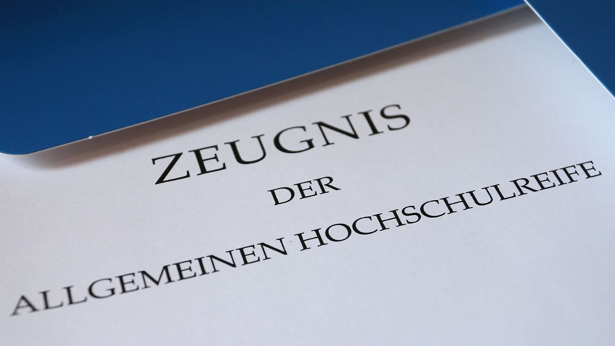 ntv_politik's tweet image. "Gibt eine Flut an Einser-Abis": CDU und Lehrerverband warnen vor Entwertung des Abiturs n-tv.de/politik/CDU-un…