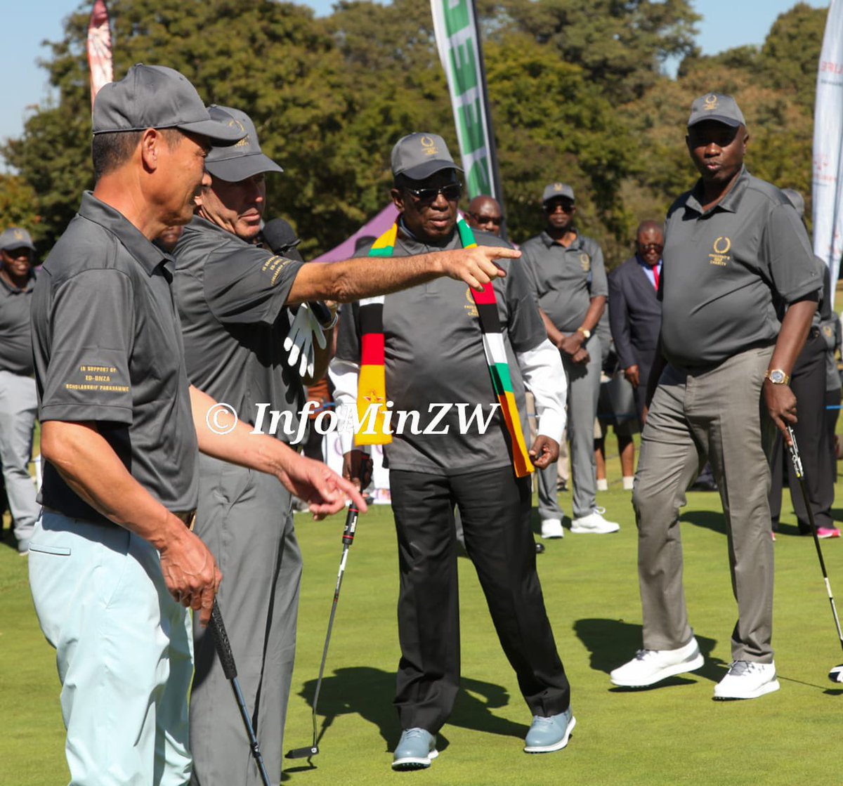 nickmangwana's tweet image. President Mnangagwa's #TeamED won the golf putt- out challenge against #TeamMhofu.