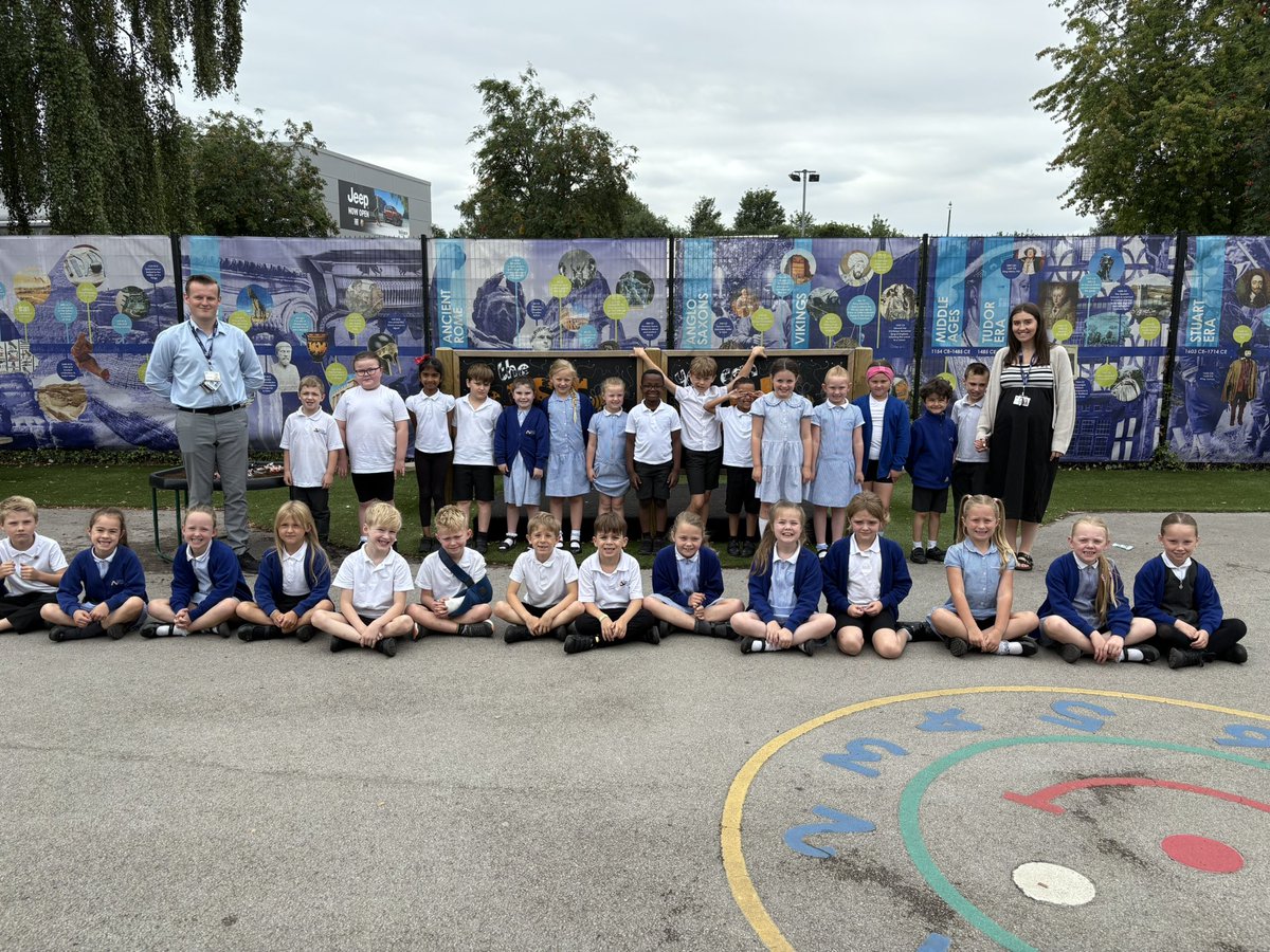 What a lovely year it has been🤍 teaching you all has been such a joy and I will miss you all✨ thank you so much for your kind words and gifts, they are truly appreciated. Enjoy your summer and can’t wait to see you all smash Year 3!