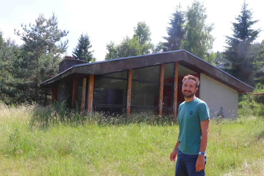 Comment Actif Massif régénère une friche de village-vacances: Article réalisé par TIKOGRAPHIE en partenariat avec ECLAIRA Porteur du projet Actif Massif, Rémi Jallon a acquis un… dlvr.it/TM6C9R #economiecirculaire #actualitécirculaire #AuvergneRhôneAlpes