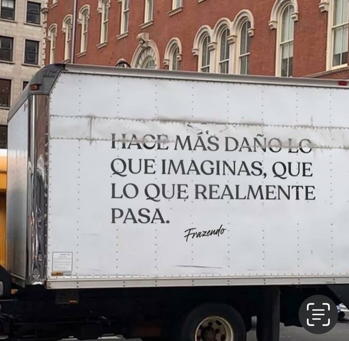 lanegrapaz's tweet image. Buenos días mundo!!
Arepitas asadas con mantequilla, queso blanco rallado, (sobraito) de carne mechada revuelta con huevo con una pizca de sal, 2 lonjas de aguacate, tajadas maduras, agüita fresca, café negro fuerte y dulce.