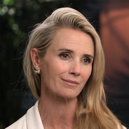 TrumpVVon's tweet image. Gavin Newsom’s wife says “It’s time for America to follow California’s lead.”