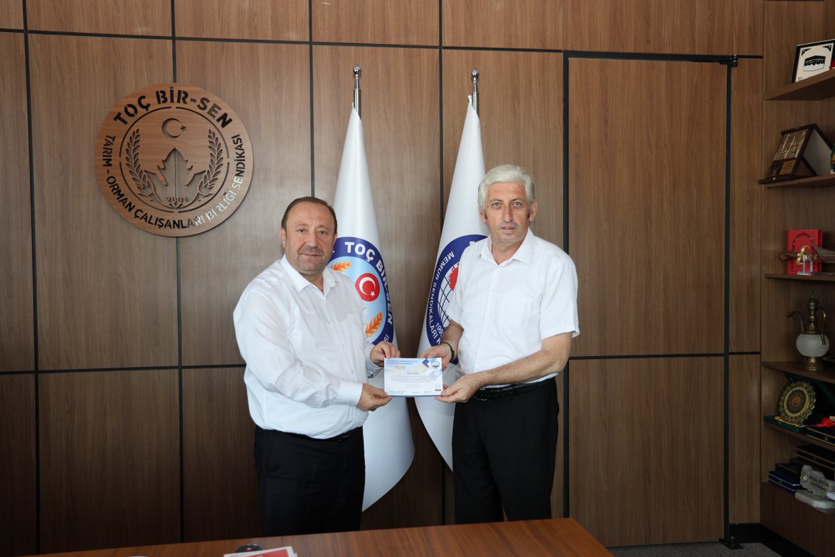 Veteriner Farmakoloji ve Toksikoloji Derneği Başkanı, TVHB Yüksek Haysiyet Divanı Başkanı Sn. Prof. Dr. Ender Yarsan’a ziyaretleri ve Eylül ayında gerçekleştirecekleri "Veteriner Farmakolojisi ve Toksikoloji Kongresi" davetleri için teşekkür ediyoruz.

<a href="/enderyarsan/">Prof.Dr.Ender Yarsan</a>