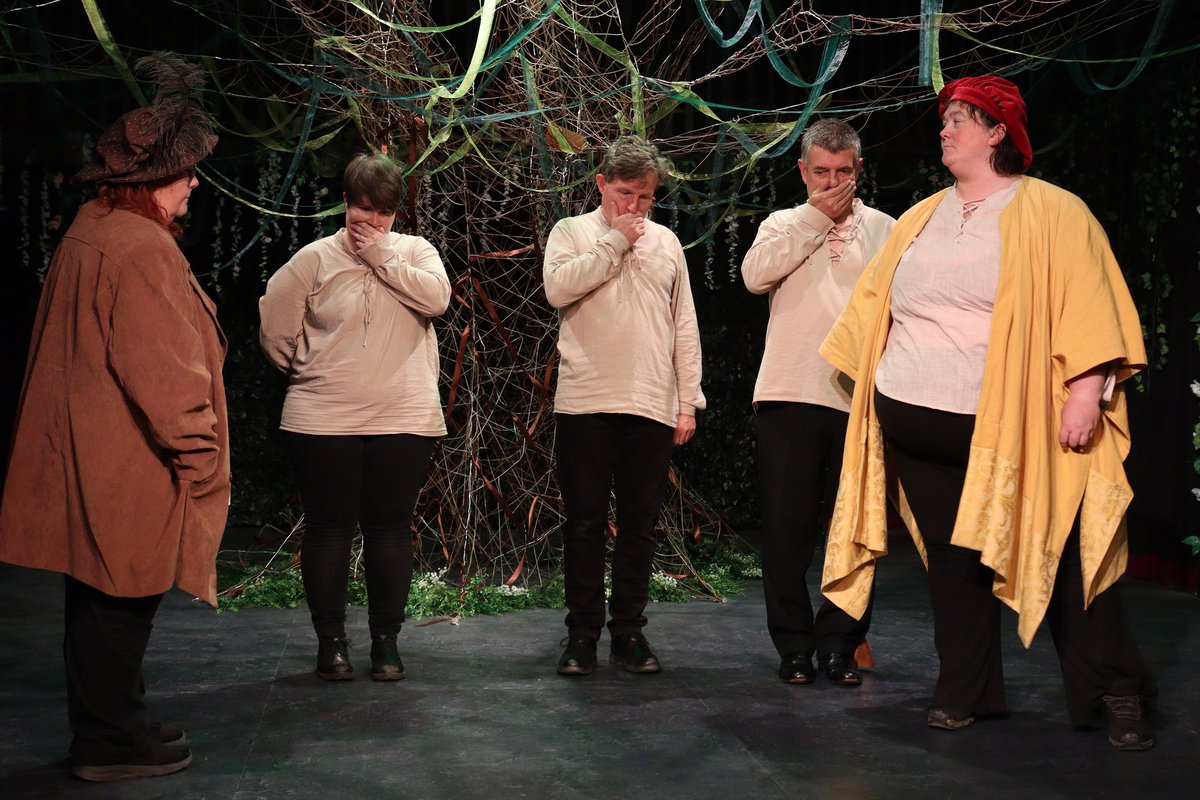 UnboundTheatre's tweet image. It's opening night! 'As You Like It' opens the second half of #BucksShakespeareFest at @queensparkarts TONIGHT (25 Jul) and tomorrow. We started the festival with "death and bane", and we're going out with laughter, joy, and love.
Info: unboundtheatre.co.uk/bucks-shakespe…
#TellGreatStories