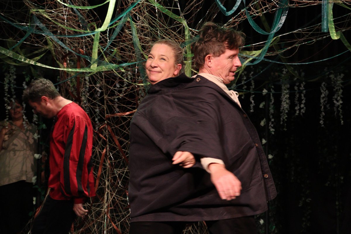 UnboundTheatre's tweet image. It's opening night! 'As You Like It' opens the second half of #BucksShakespeareFest at @queensparkarts TONIGHT (25 Jul) and tomorrow. We started the festival with "death and bane", and we're going out with laughter, joy, and love.
Info: unboundtheatre.co.uk/bucks-shakespe…
#TellGreatStories