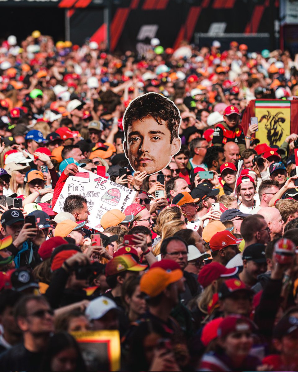 ScuderiaFerrari's tweet image. Some stage presence 👏