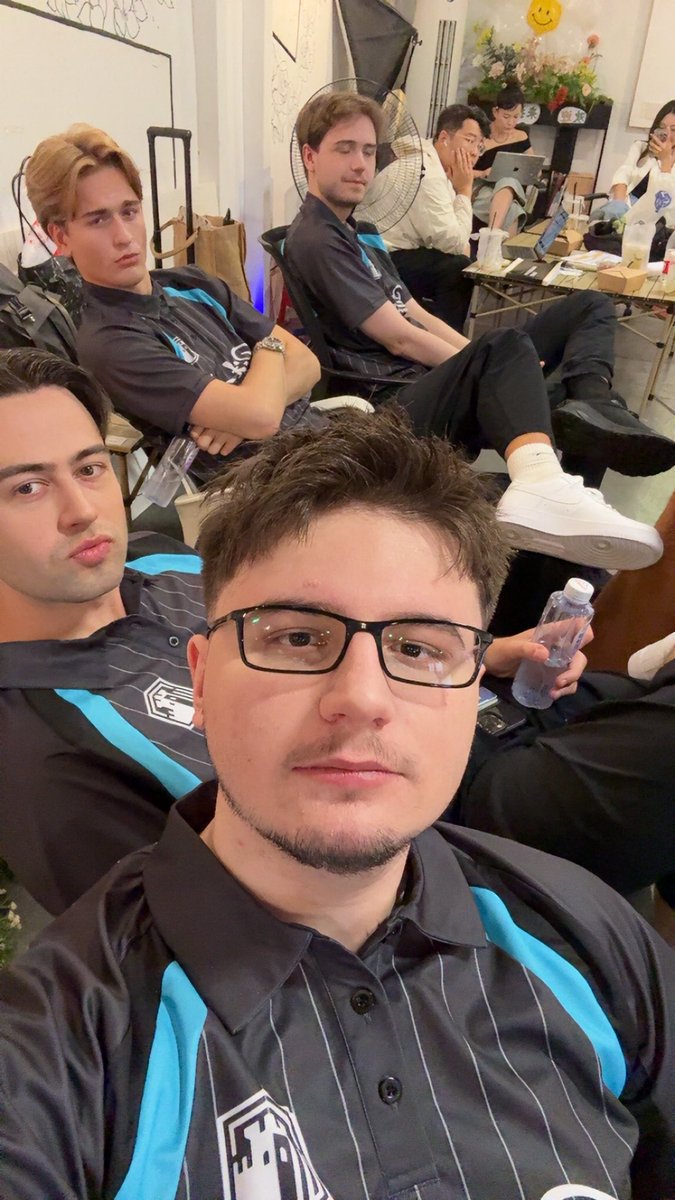 Nzok1_'s tweet image. Media day