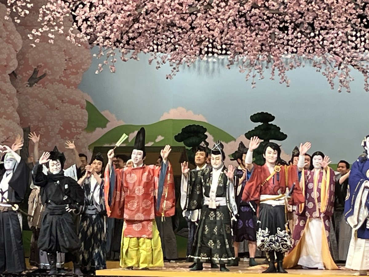 MrDaken's tweet photo. 観てきた
むったんとたぬたぬのW推し並んでるの見れて幸せしかなかった https://t.co/NCEQAHxTzi