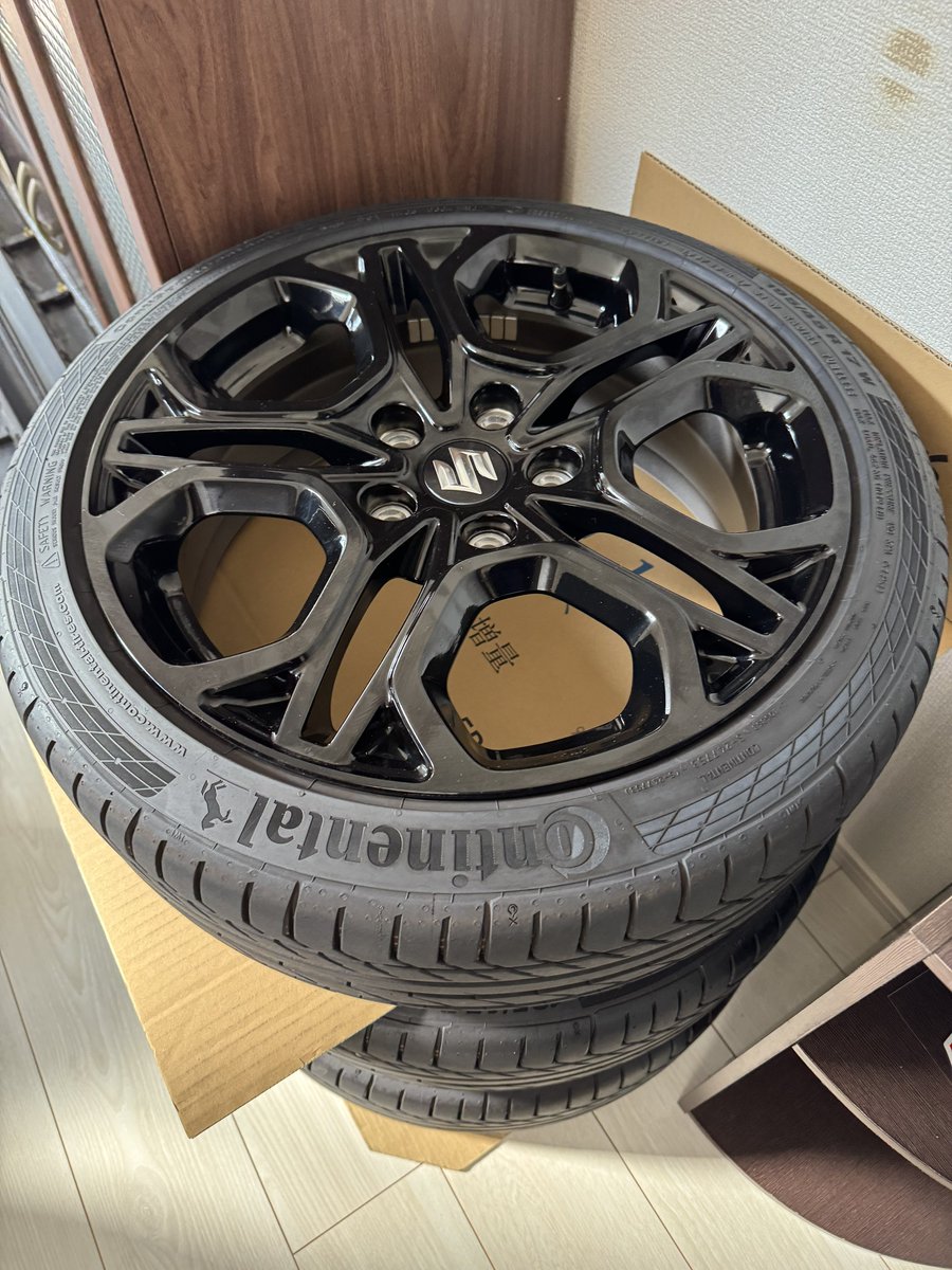 ct9a7_sayaka's tweet image. ZC33Sファイナルエディションの純正ホイール4本
新車外し約1000kmだけ使用
欲しい人いるかな