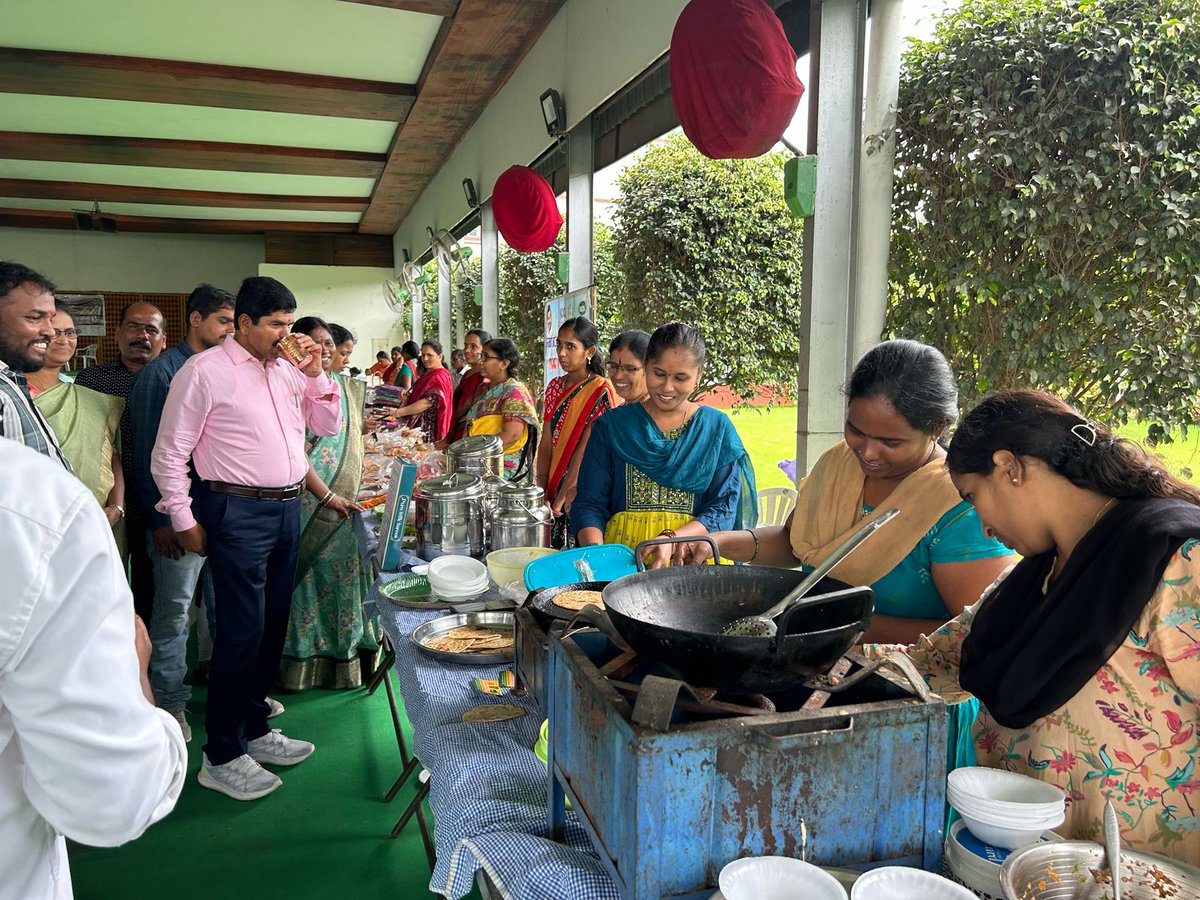 nagaram_mcpl's tweet image. Day 54
Street Food Festival showcased diverse dishes by SHG women, highlighting their culinary talents and promoting their local entrepreneurial initiatives.
#TelanganaRising
#OkaMarpu_AbhivrudhikiMalupu
#TG100DaysActionPlan