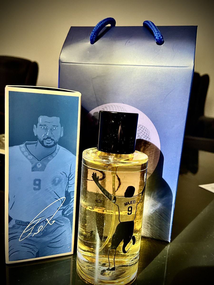 عطر أسطورة الكرة السعودبة ماجد عبدالله M9
💛💙
